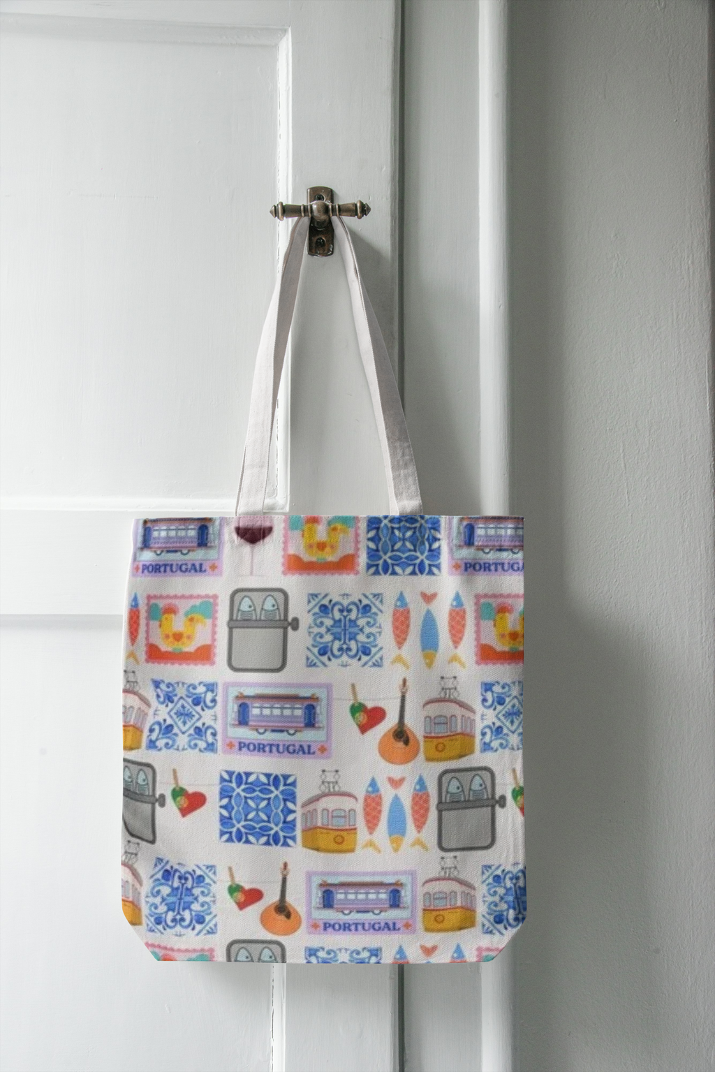 Lisbon Lifestyle Non zipper Tote Bag